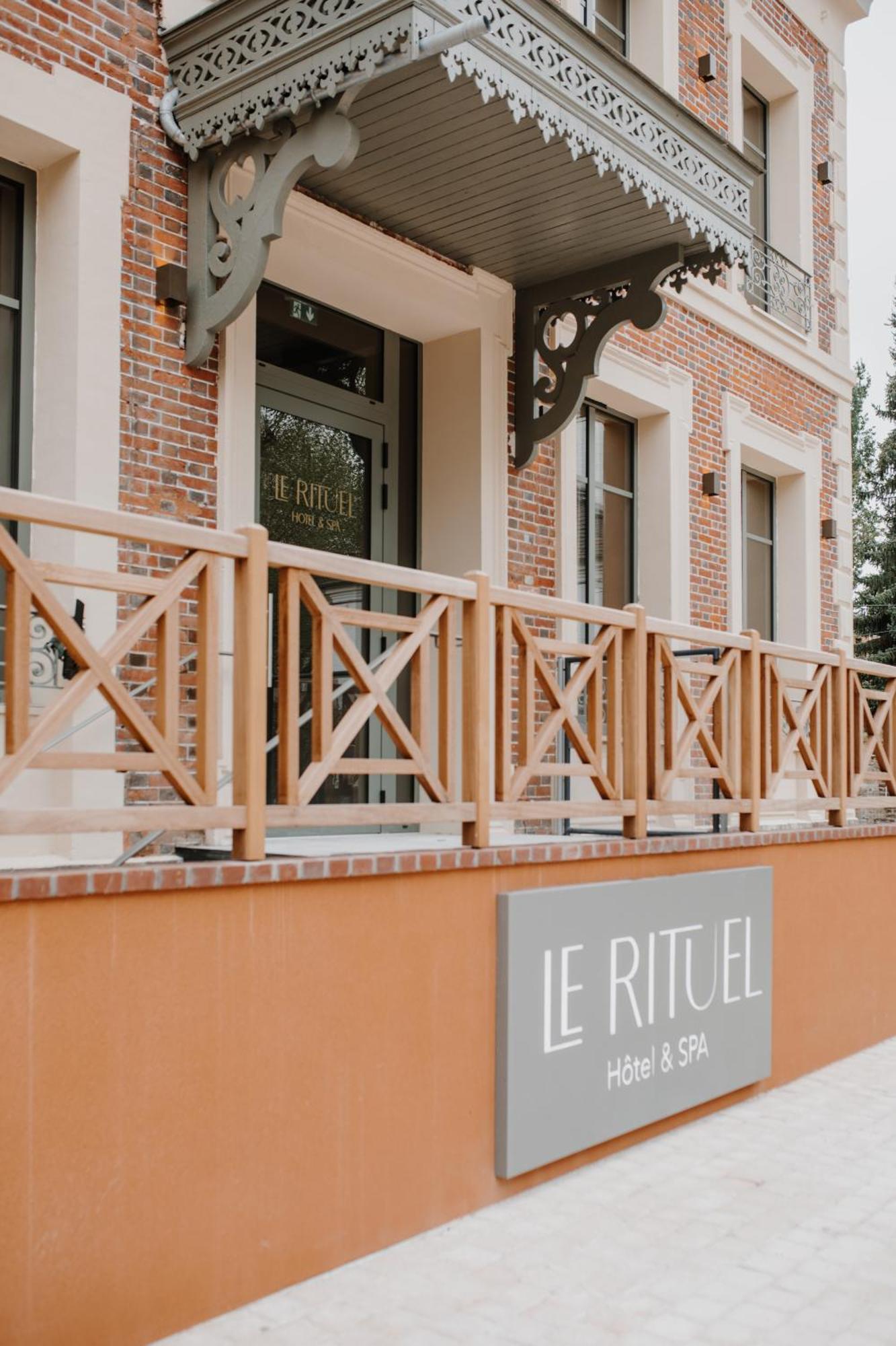 Le Rituel Hotel & Spa 翁弗勒尔 外观 照片